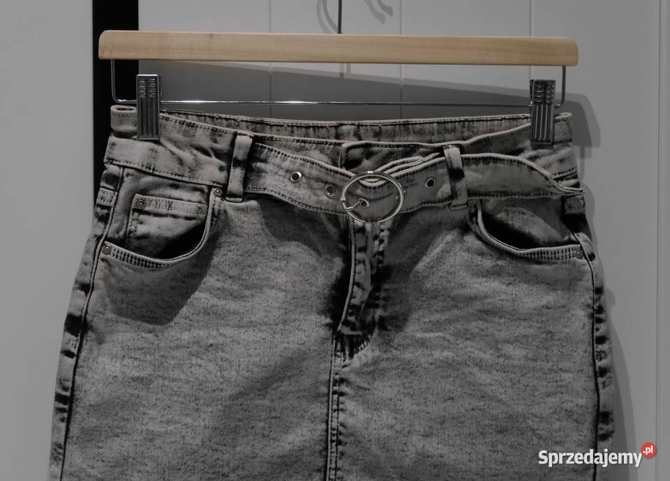 Bershka świetna spódnica pasek 36 S Inny materiał Spódnice i sukienki Wrocław