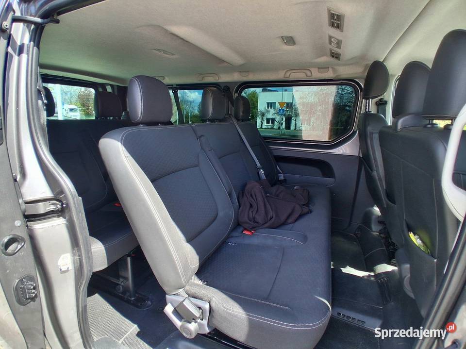Opel Vivaro Long Długi 9 osób 2 x Klima i nawigacja Słupca