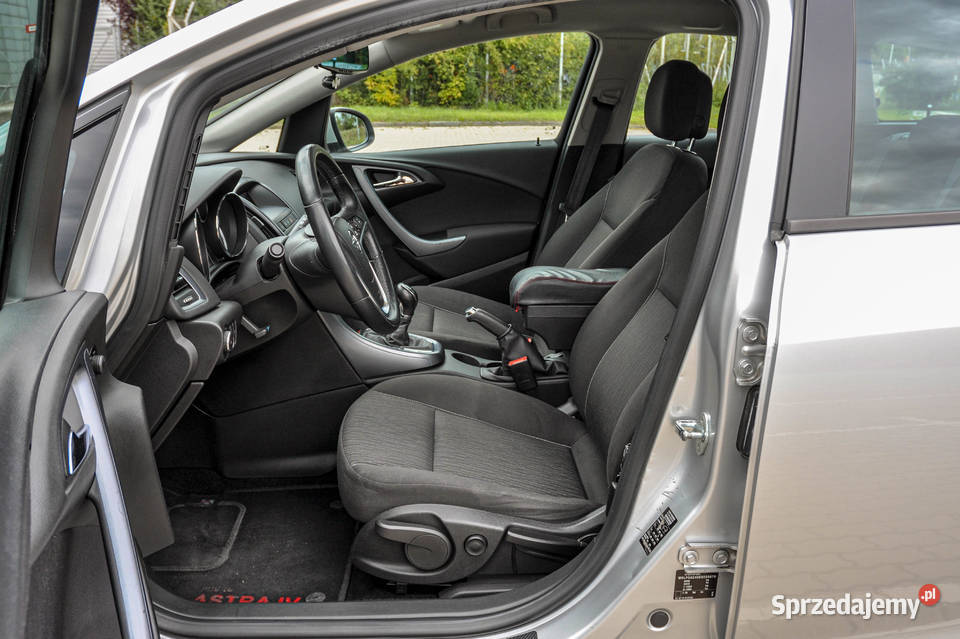 Opel Astra 14T LPG 2014 r Lift Bezwypadkowy 1364cm3 Wrocław