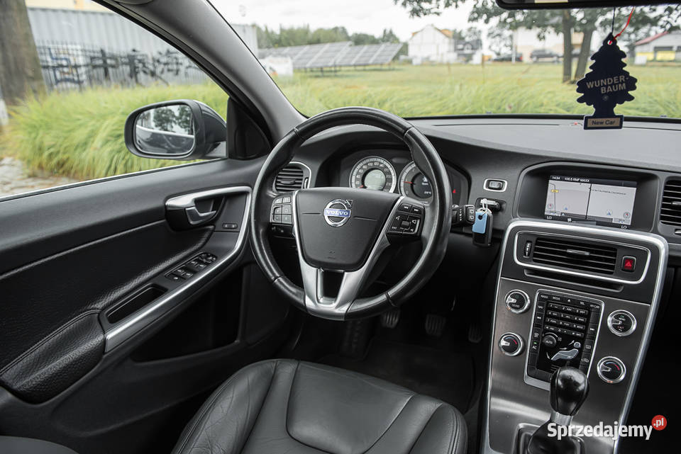 Volvo V60 nieuszkodzony