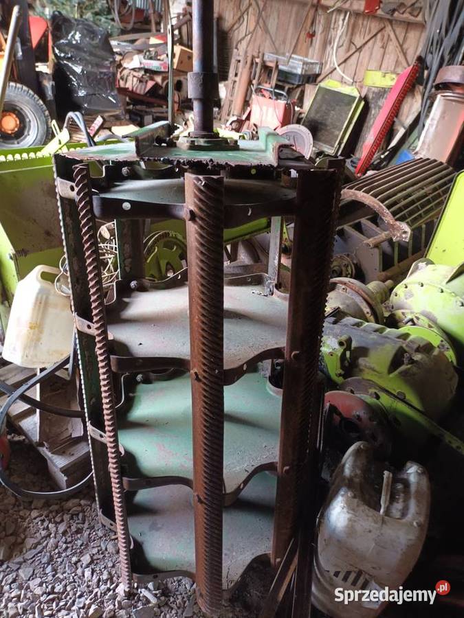 Młocarnia Claas Massey Ferguson John Deere Bukowie