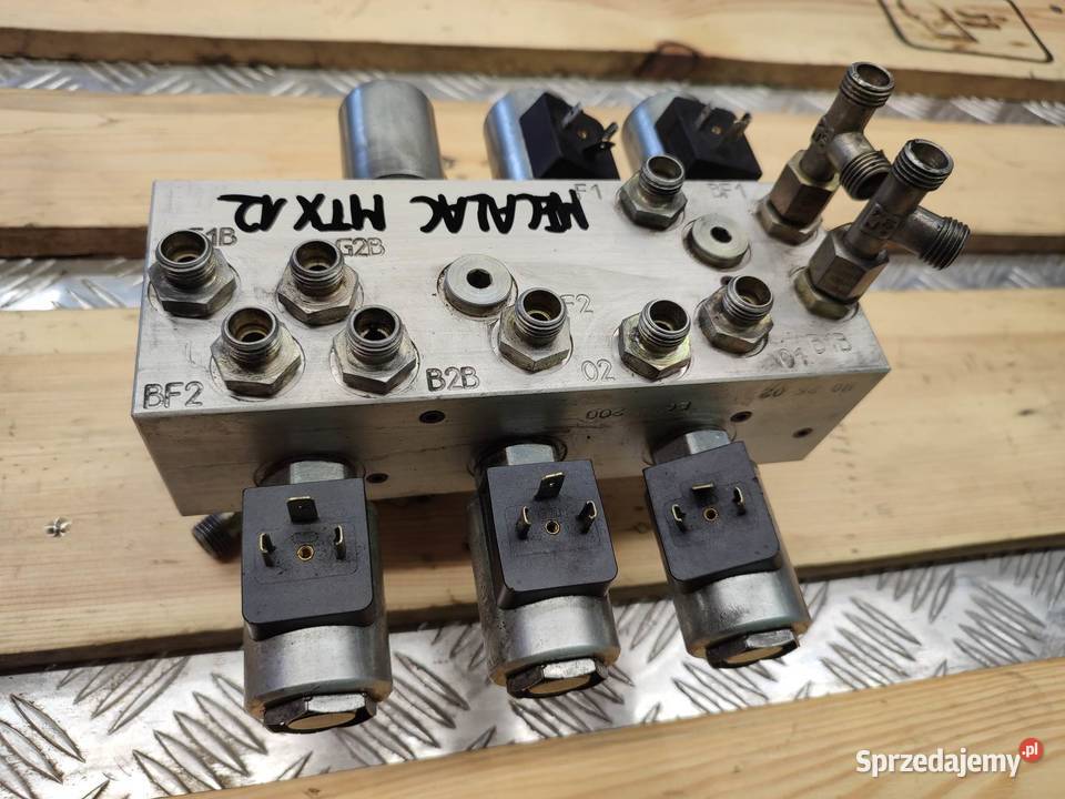 Blok hydrauliczny Mecalac MTX 12 6090199 VMF wielkopolskie Wilkowo