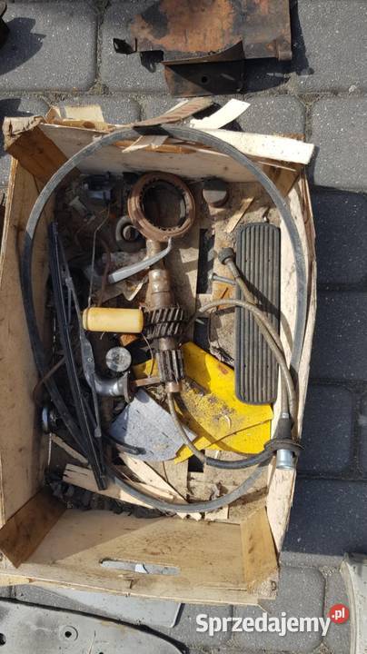 Trabant 601 blotnik klapa bagażnika pas przedni Błotniki