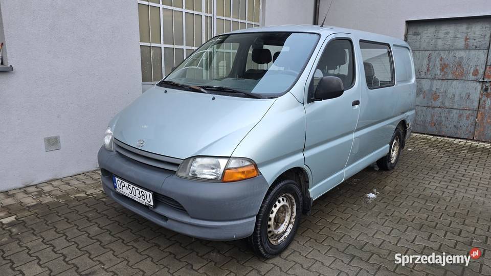 Toyota Hiace 25D Doka 6 osób zarejestrowany Nowy Świętów