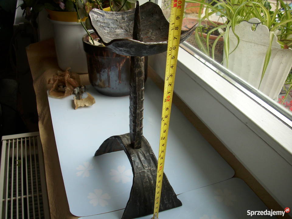 Ręcznie kutystary świecznik odcienie brązowego Barlinek