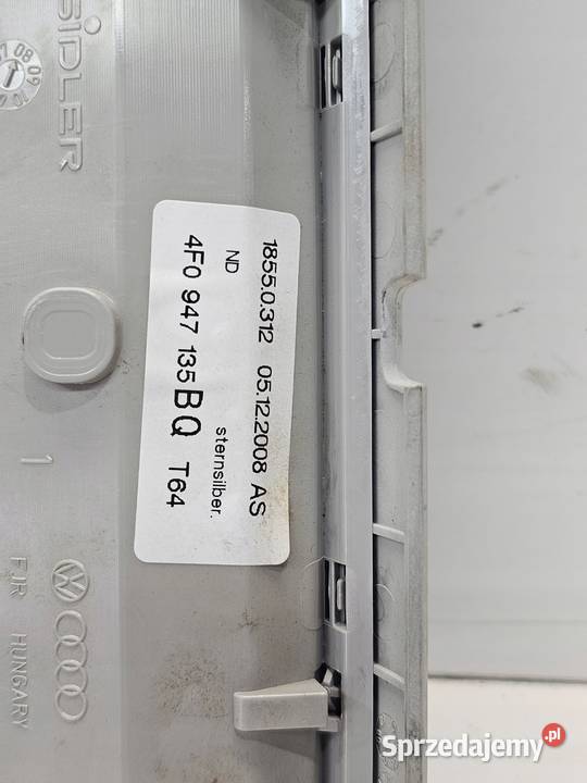 LAMPKA OŚWIETLENIE KABINY AUDI A6 C6 4F0947135BQ Przystajń