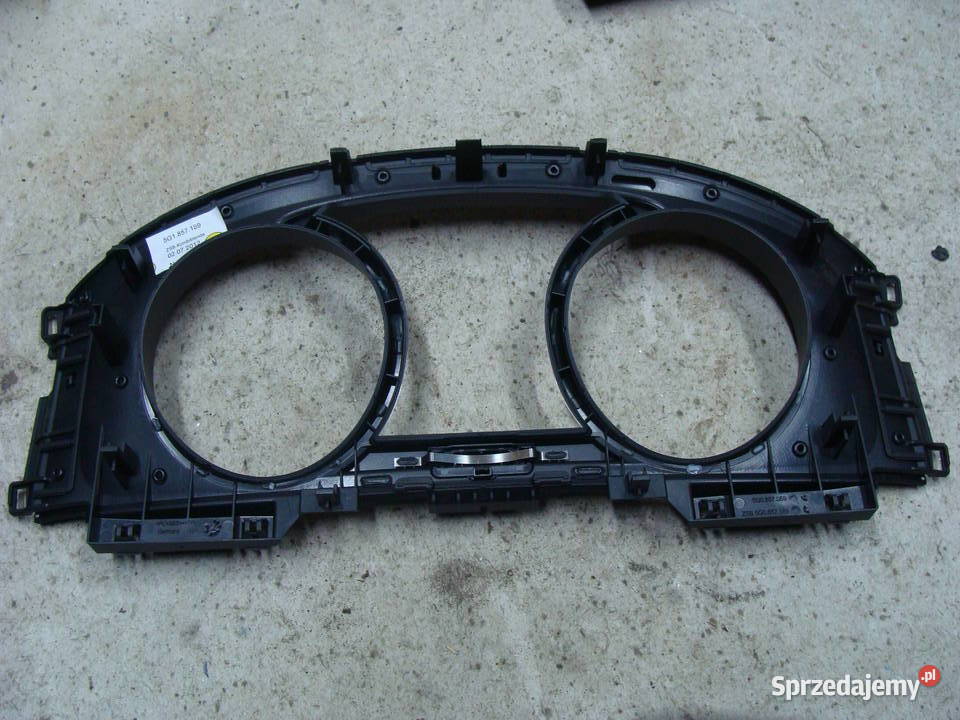 RAMKA OBUDOWA LICZNIKA DEKOR VW GOLF VII 7 Wyposażenie wnętrza Części sprzedam