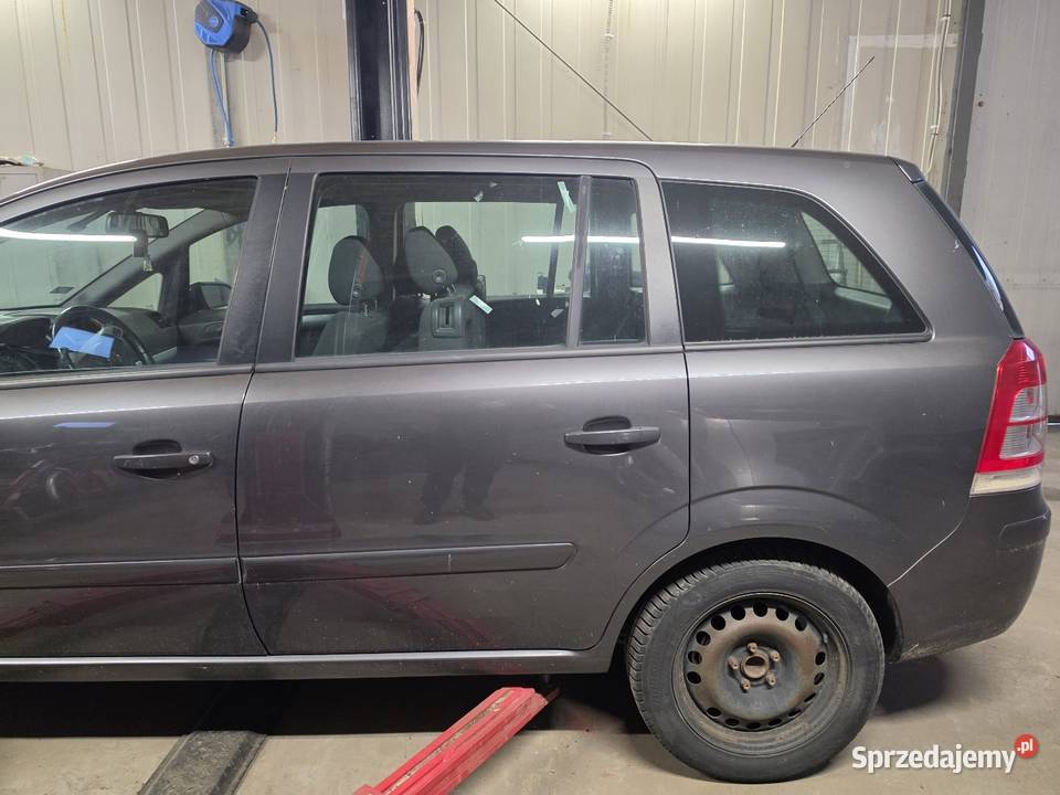 Opel zafira na części Rok produkcji 2009 Poznań