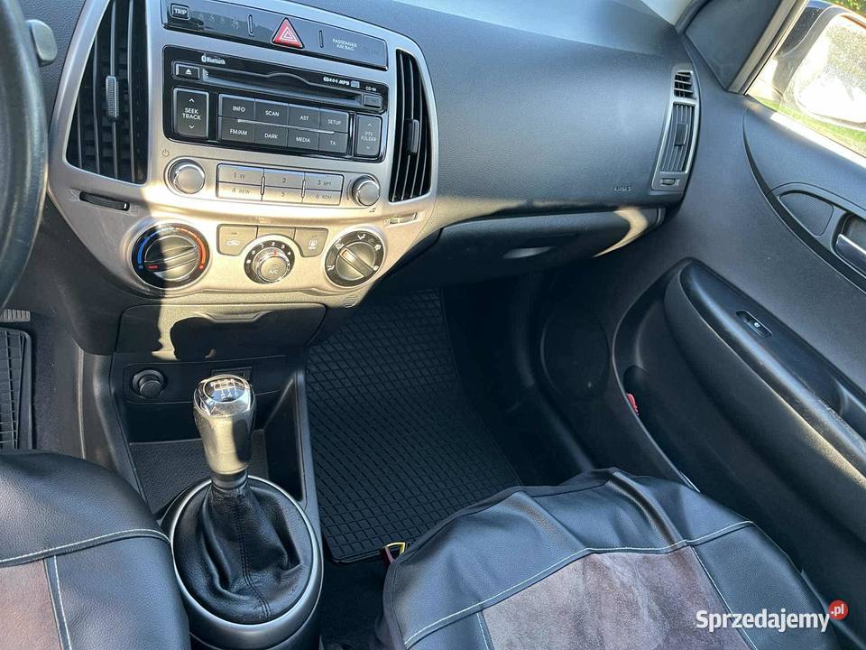 Hyundai i20 2014 r 11 crdi mały przebieg zadbany klimatyzacja Tuchola sprzedam