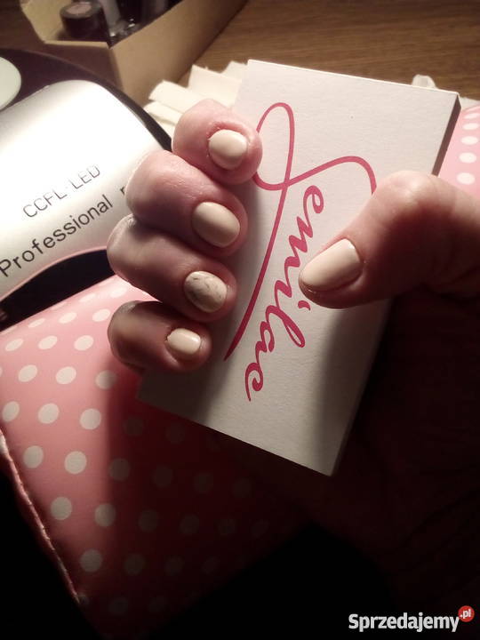 Paznokcie hybrydowe Zduńska Wola uroda