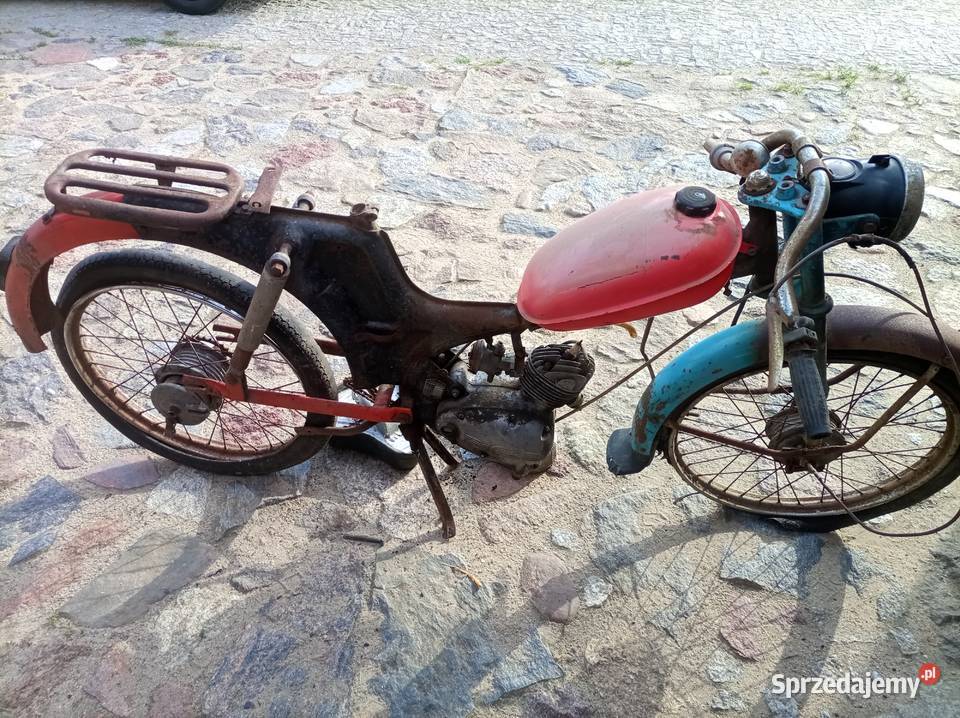 Motorower komar Nowogród Bobrzański