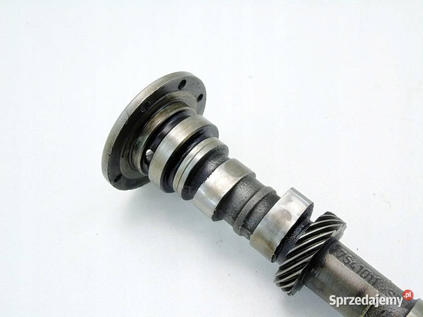 WAŁEK ROZRZĄDU FIAT 126P 650 MALUCH FSM 126A1076 Sosnowiec