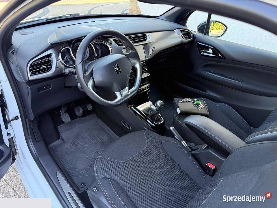 Citron DS3 12 PureTech 1955 SS 110 2017r