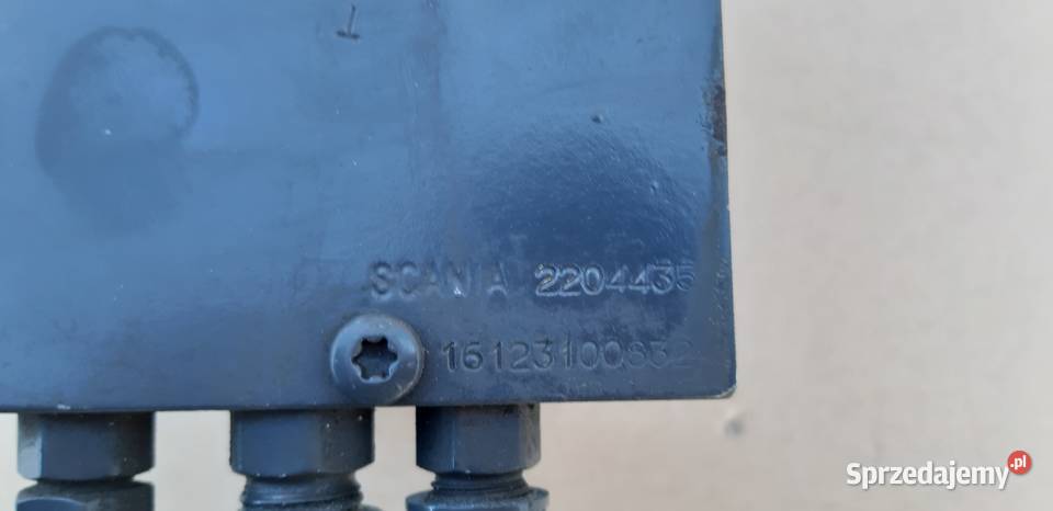 SCANIA POMPKA WYWROTU PODNOSZENIE KABINY 2204435 Trzciel sprzedam
