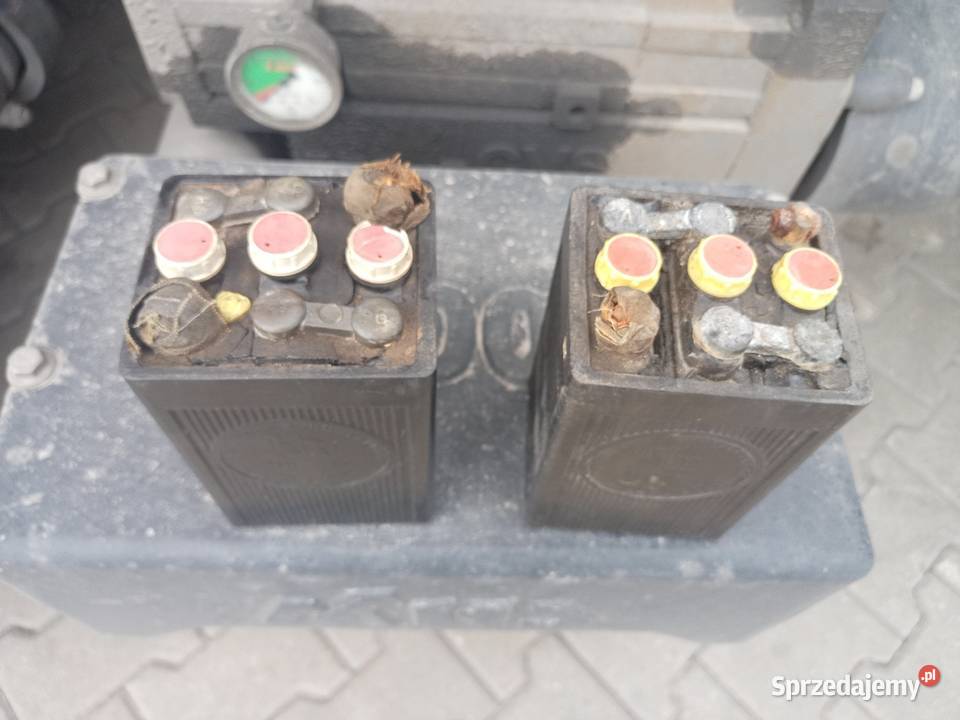 Akumulator motocyklowy bakielitowy WSK wfm SHL Piszczac