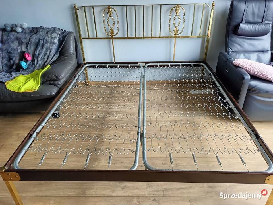 Włoskie łóżko z lat 60tychMosiądz