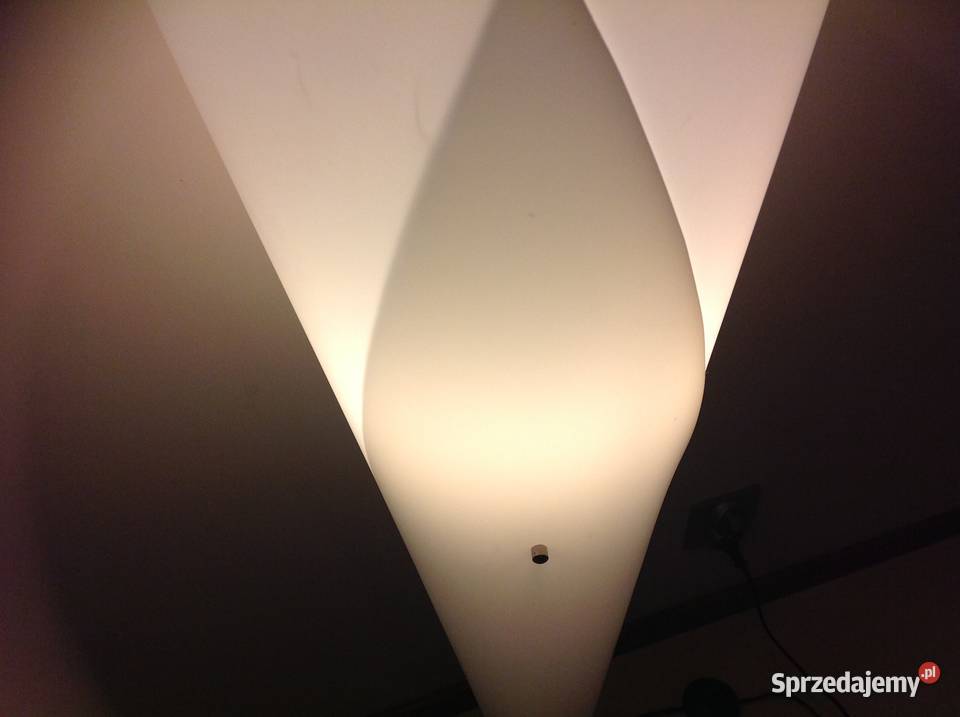 Biała Lampa Stojąca Pokojowa Rożek Oświetlenie