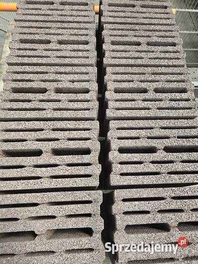 PUSTAK KERAMZYTOWY Bloczek BS wieniec Czamaninek