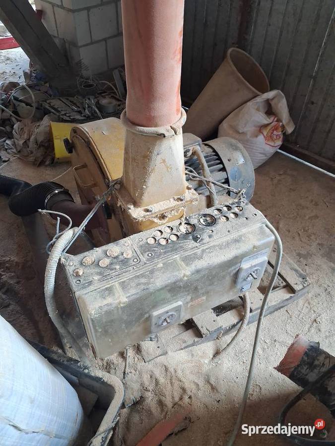 Młynek elektryczny 11 ssaco tloczacy Pozostałe Rolnictwo podlaskie