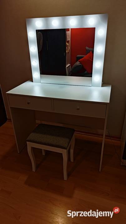 Toaletka z lustrem oświetleniem i krzesełkiem 100cm Białystok