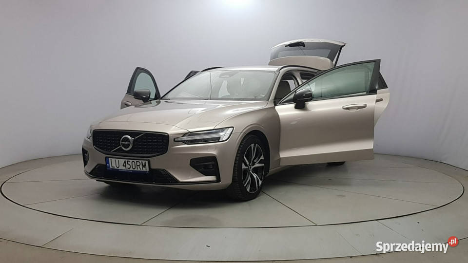 Volvo V60 B4 D Plus Dark Z Polskiego Salonu wielofunkcyjna kierownica Warszawa sprzedam