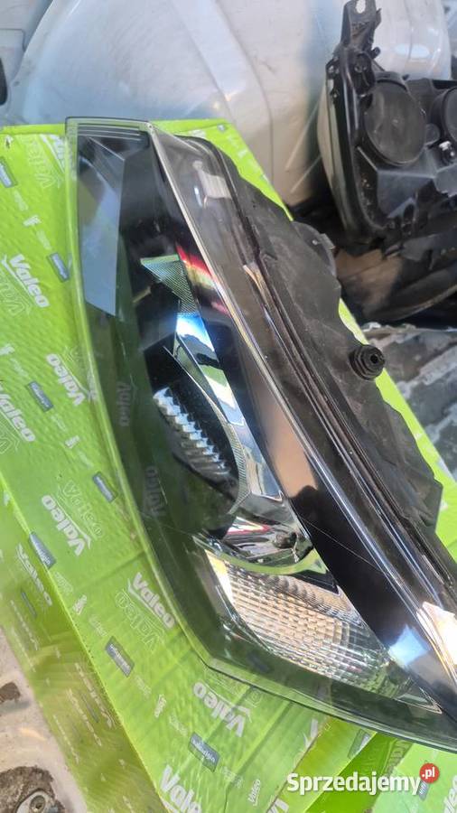 Lampy przód skoda fabia 3 komplet prawa lewa Lampy przednie Myszków sprzedam