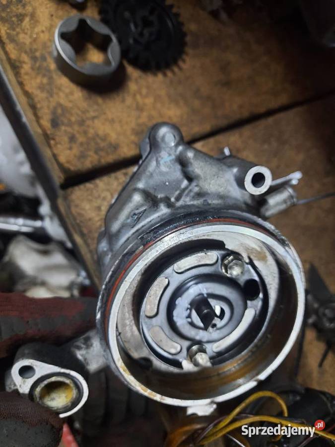YZF 125 r pompa wody wirnik obudowa YZF r 125 Silniki i osprzęt dolnośląskie Jelenia Góra