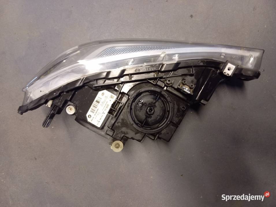 Lampa przednia lewa BMW f30 osobowe