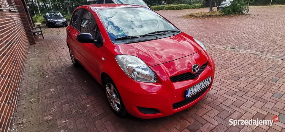 Toyota Yaris 133 99 2010 benzyna Dąbrowa Górnicza