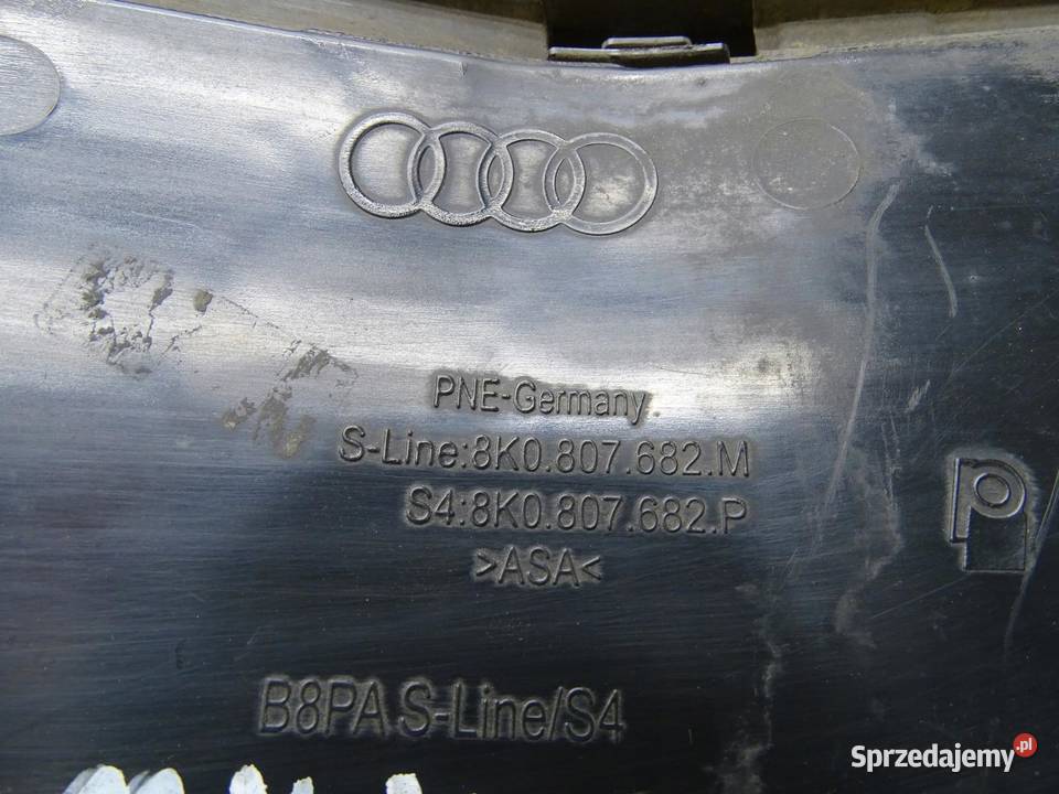 KRATKA ZDERZAKA PRAWA PRAWY PRZÓD 8K0807682M