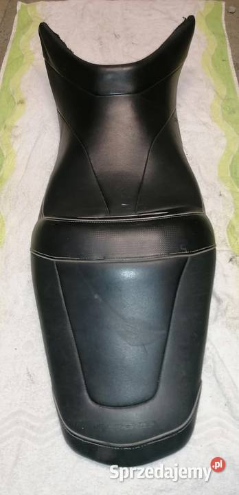 Suzuki GSR kanapa siedzenie bagster