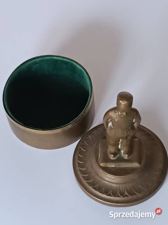 Mosiężne puzderko z figurką chłopca dekoracyjne podkarpackie Rzeszów sprzedam
