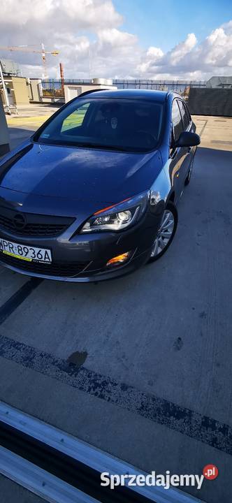 Opel astra j full Piękna i zadbana Rok produkcji 2012 Pruszków