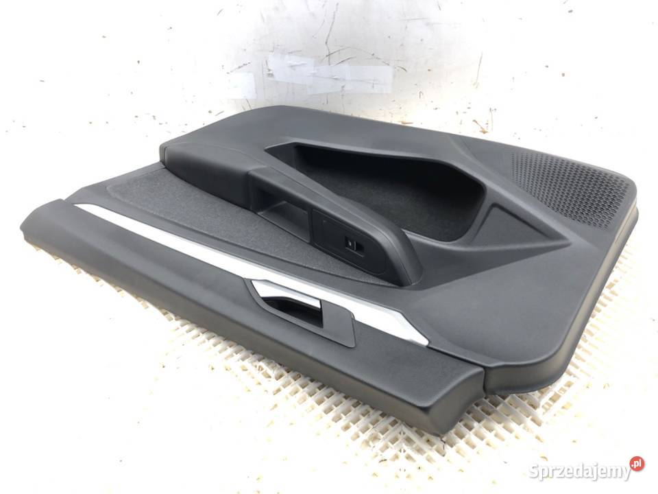 BOCZEK DRZWI PRAWY PRZÓD VW GOLF VIII Hatchback osobowe podkarpackie