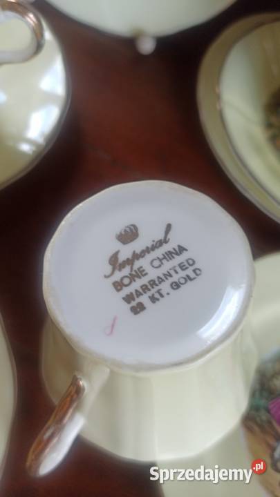 Filiżanka z talerzykiem deserowym
Imperial Made