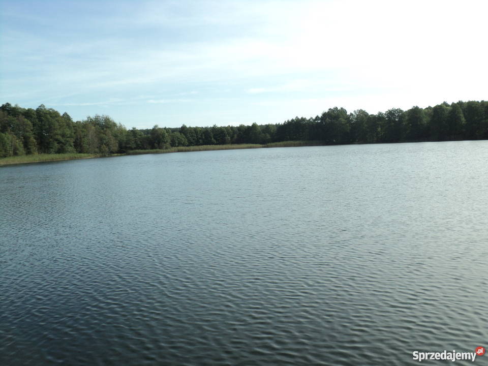 jezioro z ziemią