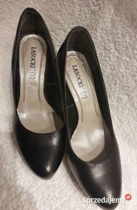 Czarne buty na wysokim obcasie i platformie Wrocław