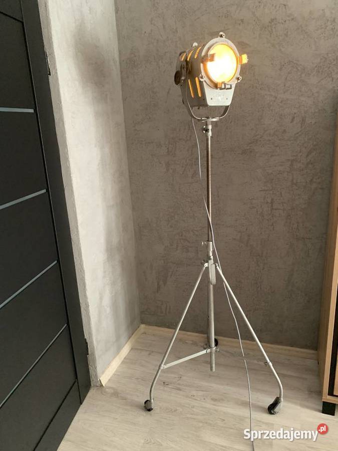 Ikona PRL lampa filmowa teatralna zabytek loft Poznań sprzedam
