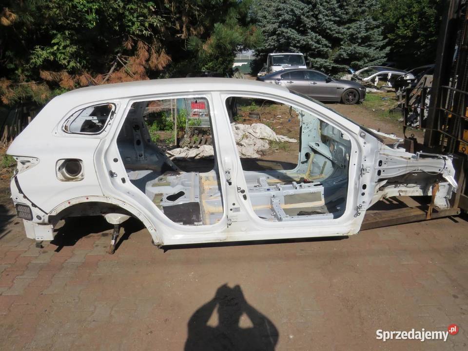PRÓG SŁUPEK PRAWY PRAWE BOK RENAULT KADJAR