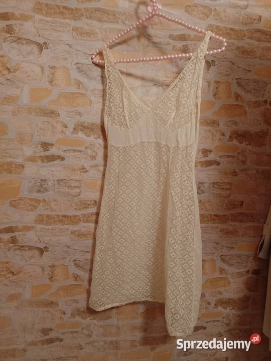 3436 XSS Ekskluzywna halka koronkowa z Londynu Kraków