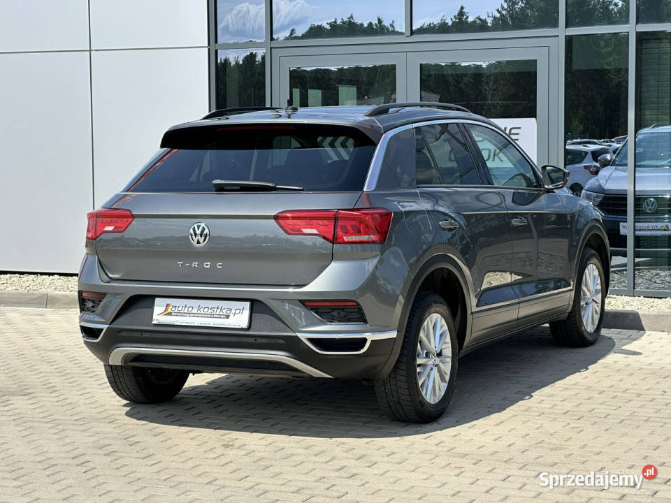 Volkswagen TRoc Grzane fotele Lane Assist komputer pokładowy