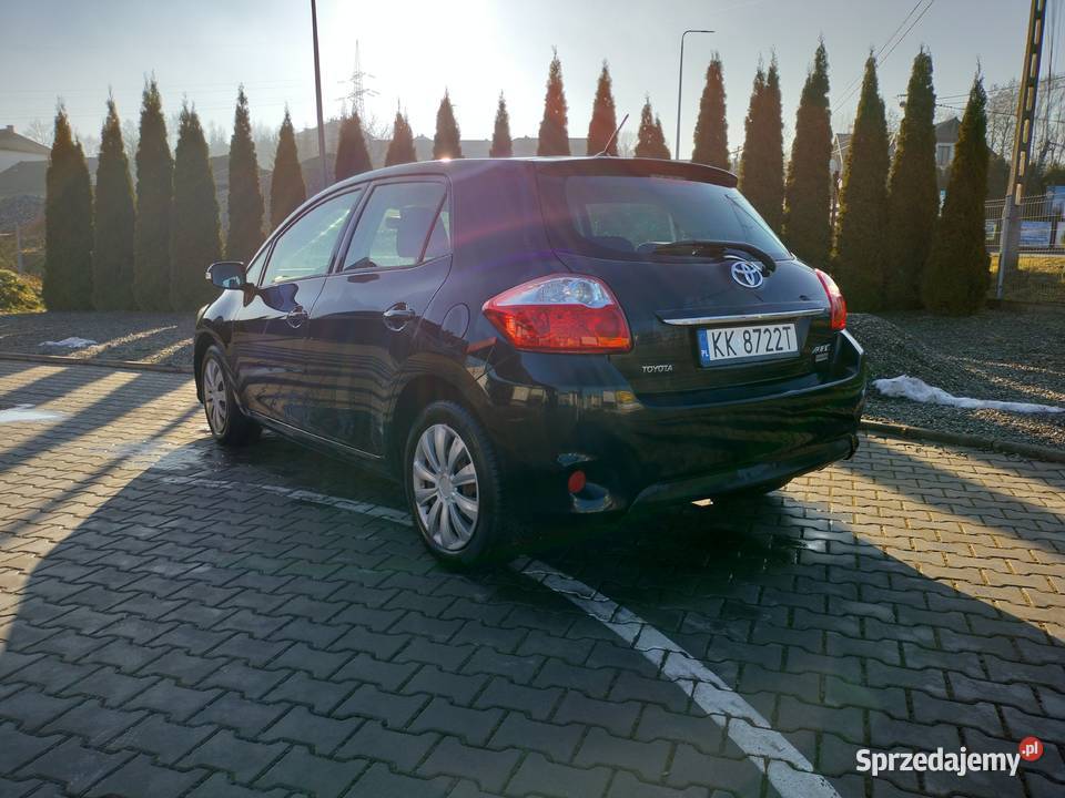Toyota Auris 133 benzyna bezwypadkowa zadbana Kraków sprzedam