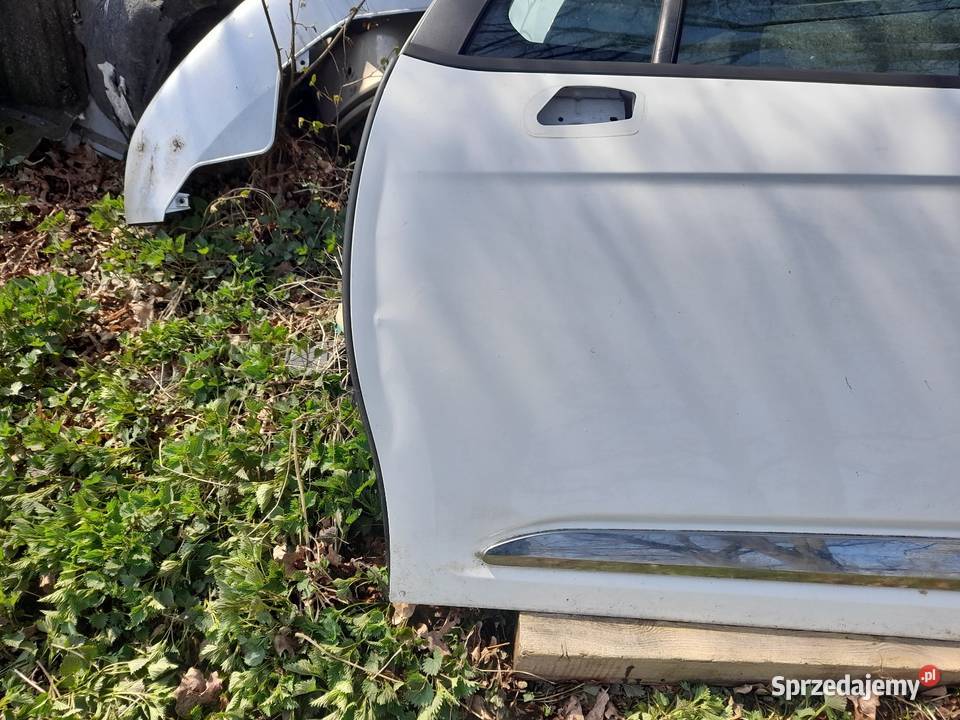 Citroen ds3 Drzwi lewa strona z szybą I listwą