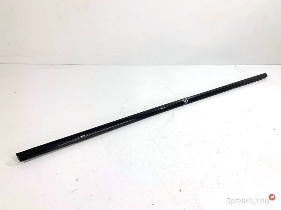 LISTWA ZGARNIAJĄCA TYŁ PRAWY BMW E71