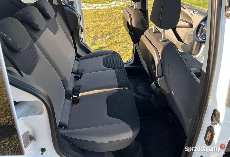 Ford Tourneo Courier Silnik 15 TDCi 105 2021 FV wielkopolskie Czarnków