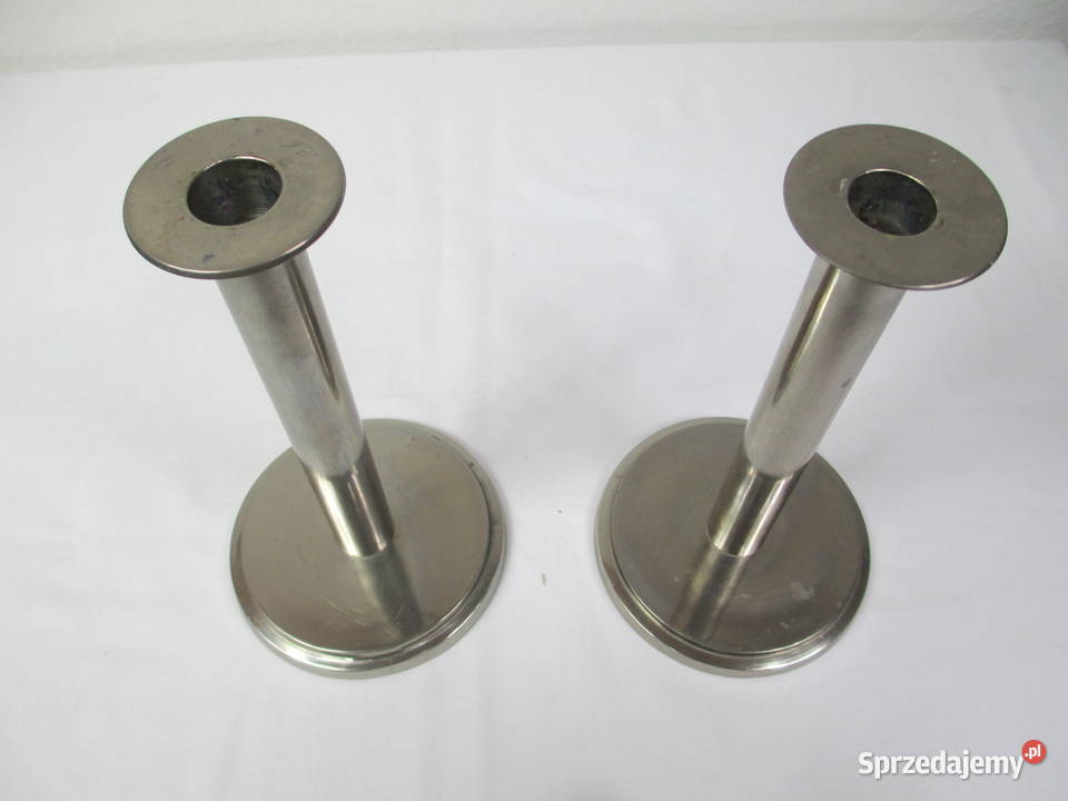 Para świeczników modernistycznych