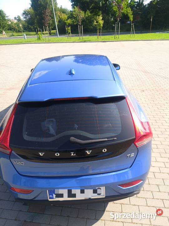 Volvo V40 II T2 wersja Momentum niski przebieg dolnośląskie Lubań sprzedam