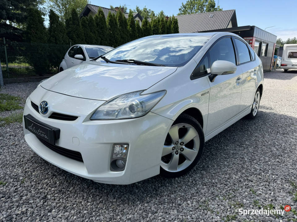 Toyota Prius 18 HSD 136 Serwisowany Bezwypadkowy Rok produkcji 2010 mazowieckie Otwock Mały
