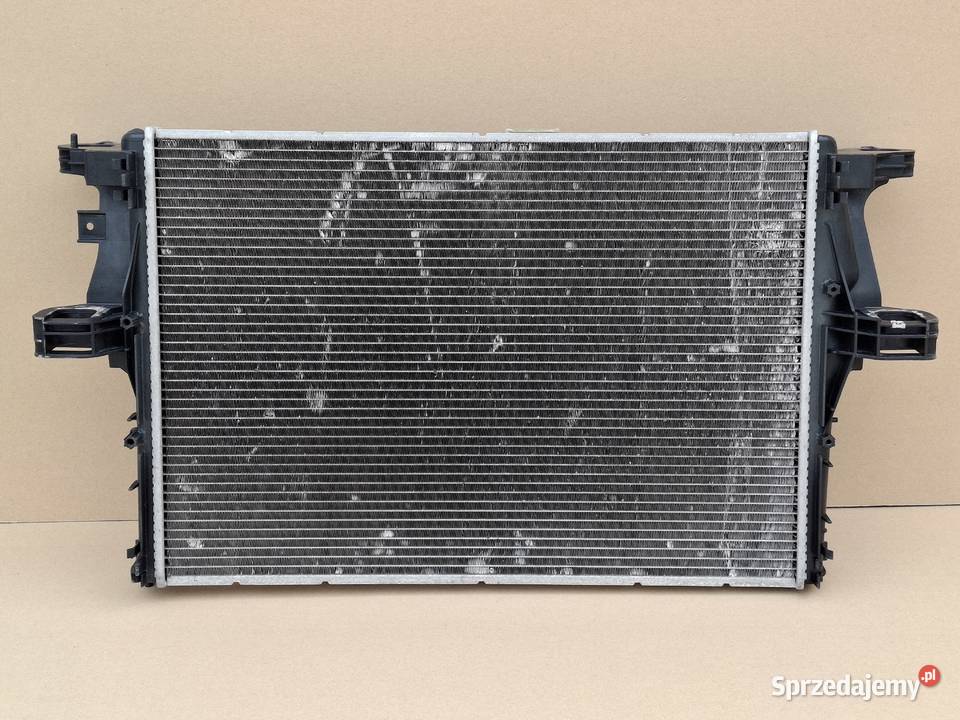 IVECO DAILY 12 14 23 30 CHŁODNICA CIECZY WODY Bieleń