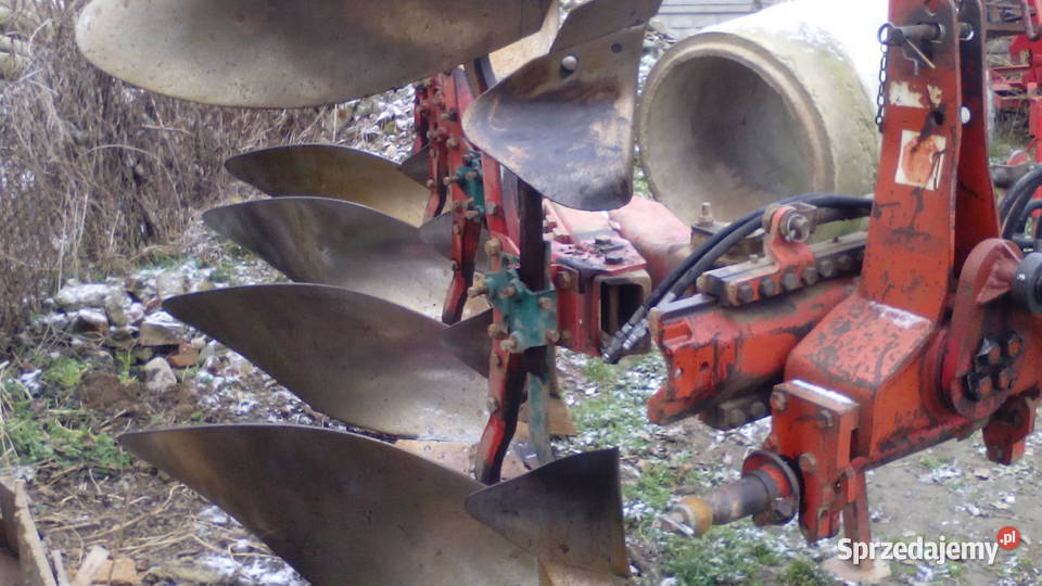 Pług kverneland 4 skibowy obrotowy nieuszkodzony Żabno